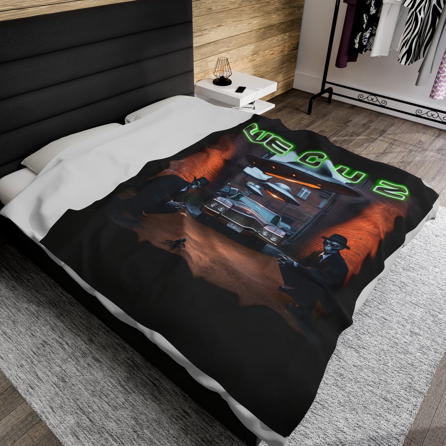 G Aliens " We C U 2" - Velveteen Plush Blanket